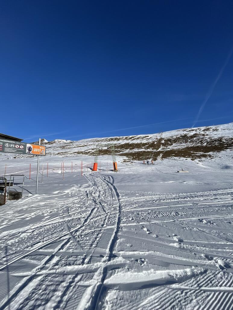 Auf der Trasse fehlt noch Schnee