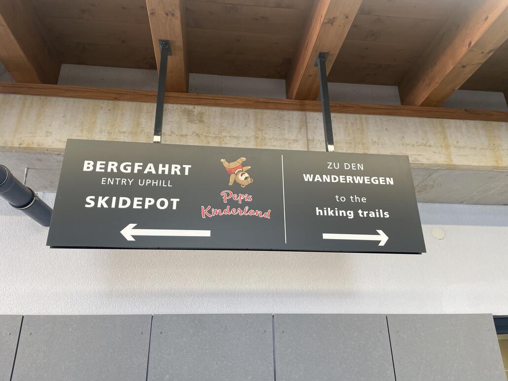 Für Skifahrer ungewohnte Richtung