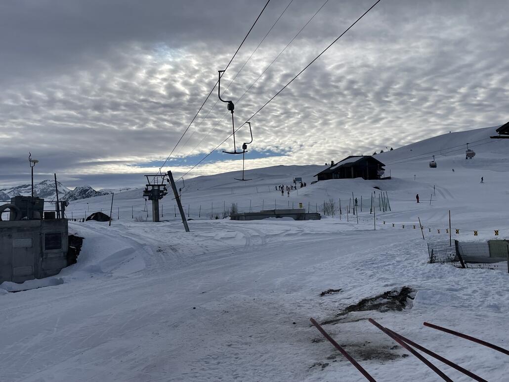 IMG_7865.jpeg (708.84 KiB) 2188 mal betrachtet So siehts oben beim Speichersee aus, konnte mir das nicht so ganz vorstellen