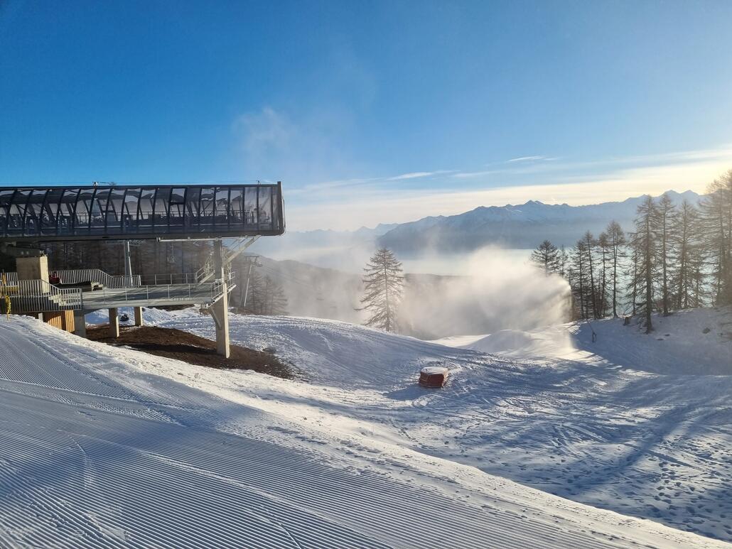 Neue Tal-, spätere Mittelstation der neuen Bahn. Weiteres Stück bis zum Grillesses leider noch zu. :( ob das auch ohne neue Bahn so wäre?