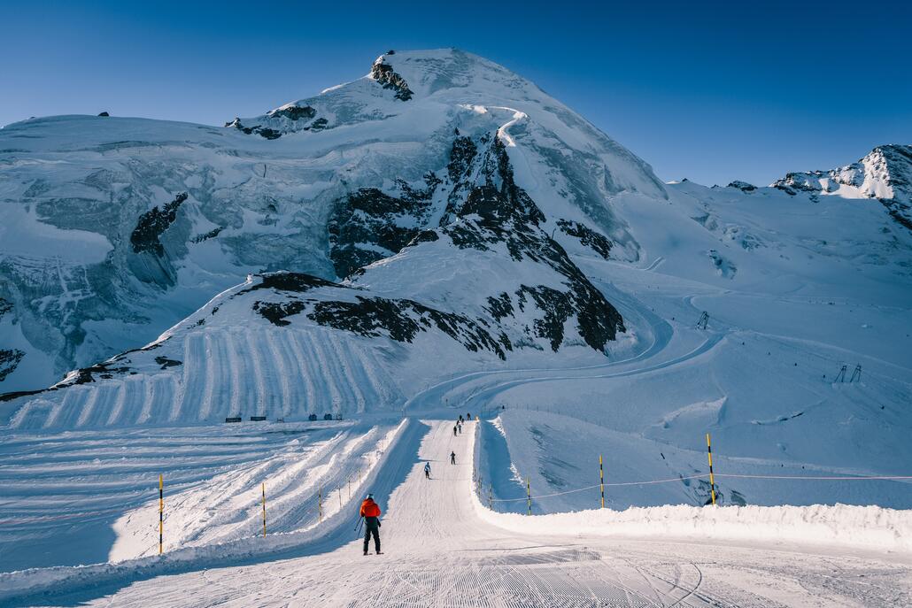 Los geht es in die "Kältekammer".