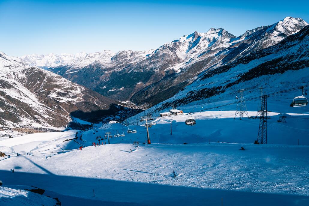 Die Morenia Sesselbahn ist die einzige KSB im Gebiet.