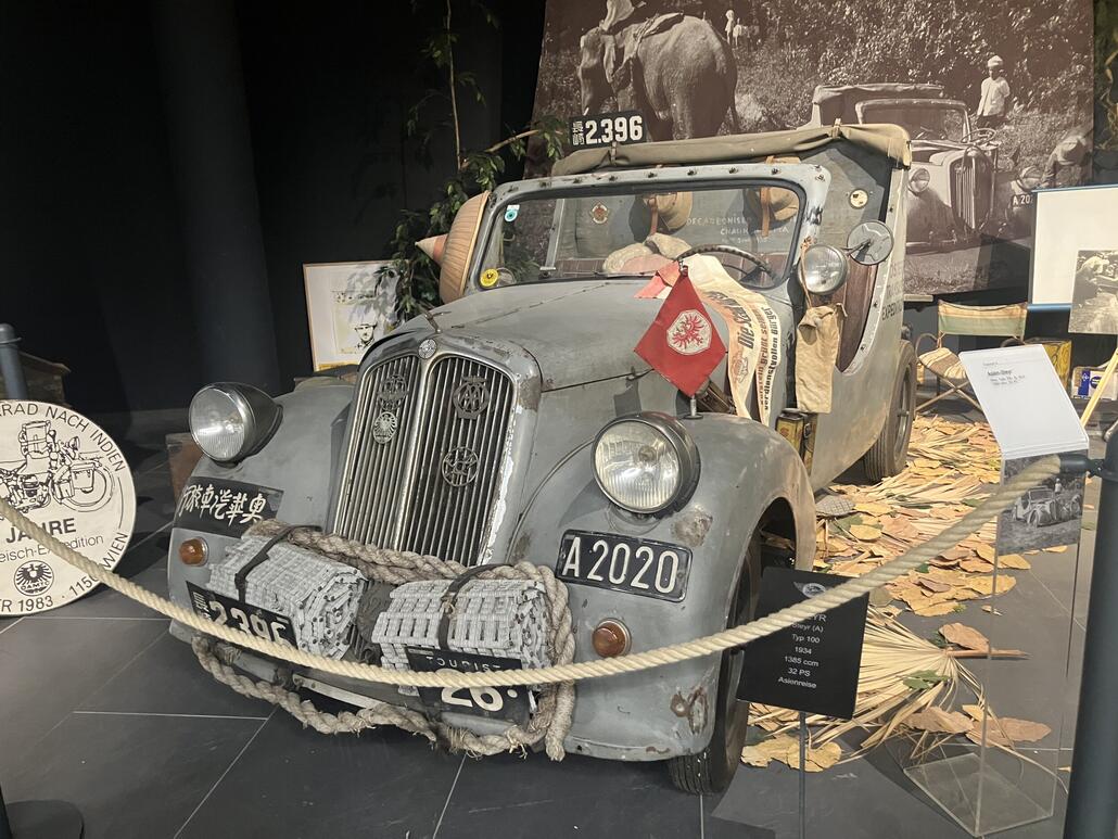 Expeditions Steyr von Max Reisch bei seiner Asien Reise 1933 von Österreich über den Hindukusch nach Indien und Asien