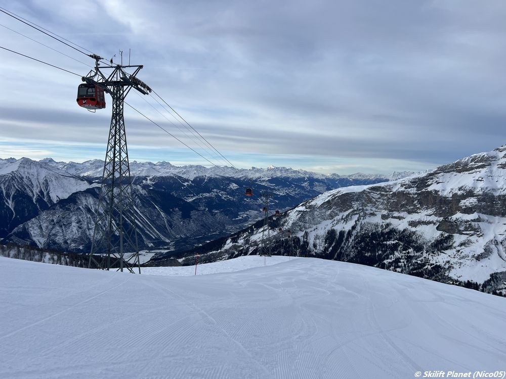 Gondelbahn Torrentalp-Rinderhütte und Piste 11 - Torrentalp
