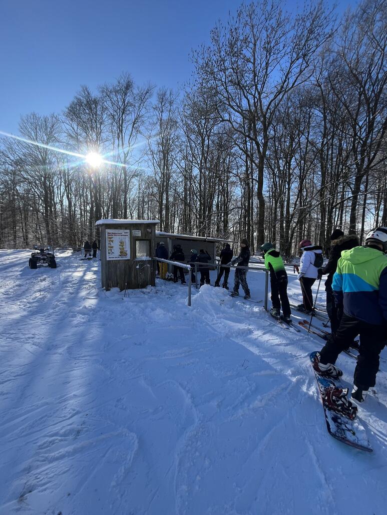 Zwischendurch ein bisschen anstehen. Den Betreibern seis gegönnt.