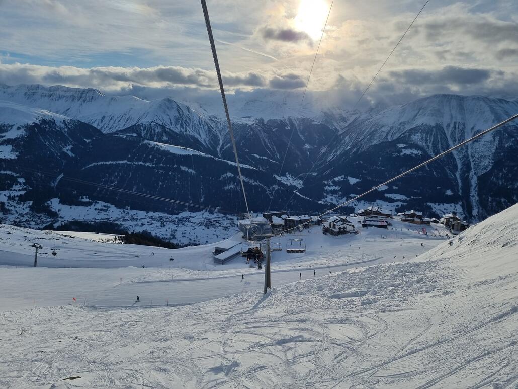 Oben angekommen. Am Simplon stehen die Wolken