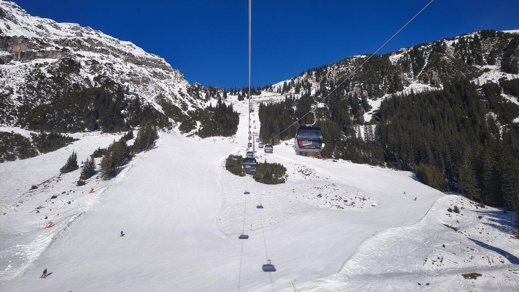 Die Piste links des früheren SL ist nicht präpariert