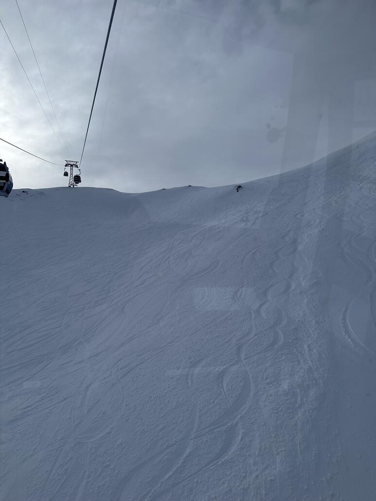 Ski-Chrigel Piste sieht schneemässig nicht schlecht aus hat aber keine Priorität.