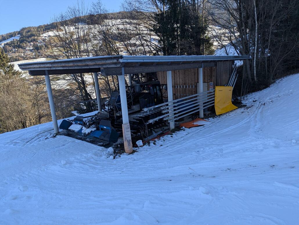 Pistenbully und Lanzen Depot