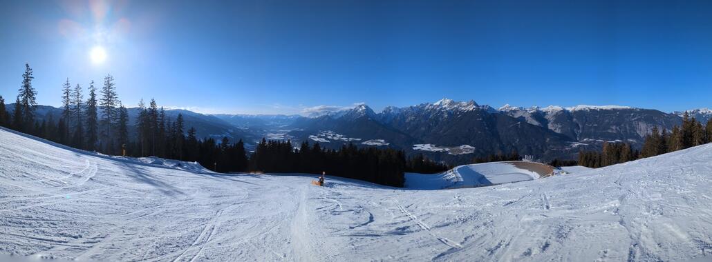 Hier am Speicher teilt sich die Postfach in rote und blaue Variante
