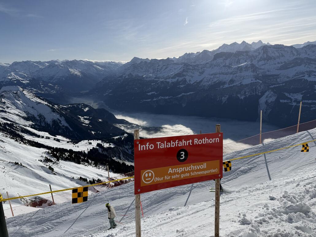 ...denn die schwarze Talabfahrt wofür an der Bergstation der 4-SB "Eisee" gewarnt wird, ist wirklich cool, lang und schön zu fahren.