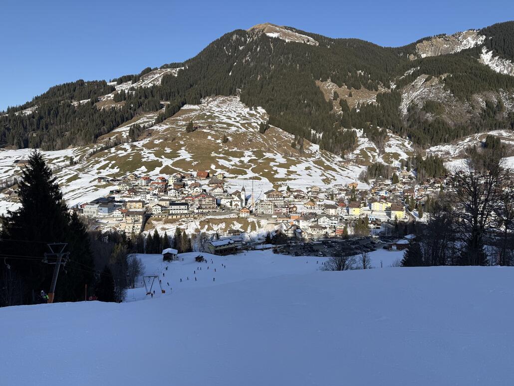 ...und testete gleich auch mal die rote "Dorfpiste". Lies sich noch Super fahren!