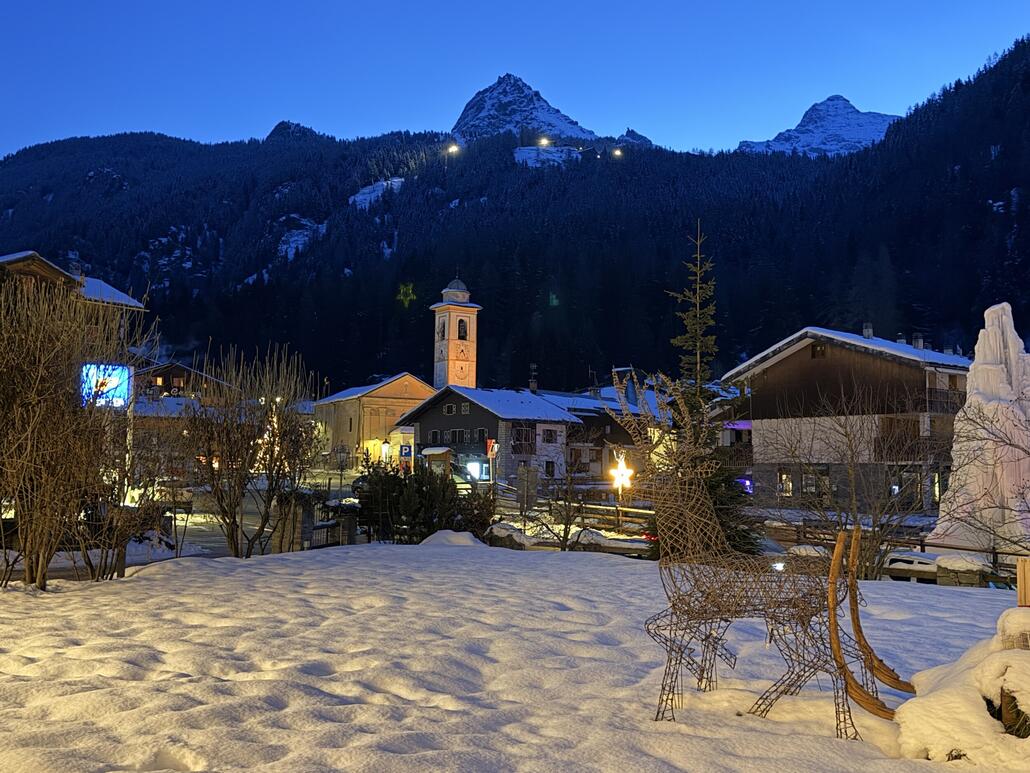 Der Blick am Morgen auf das verschlafene Champoluc sieht vielversprechend aus.