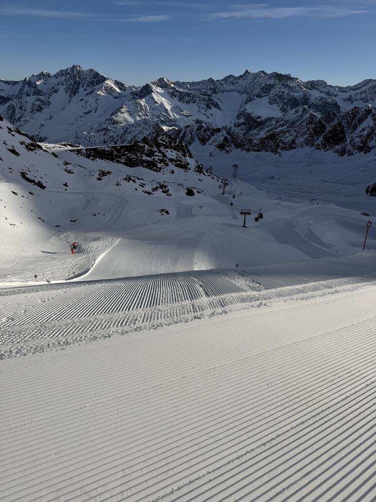 Beste Pistenpräparierung ich konnte es erst nicht glauben, aber es ist auf einer anderen Ebene.