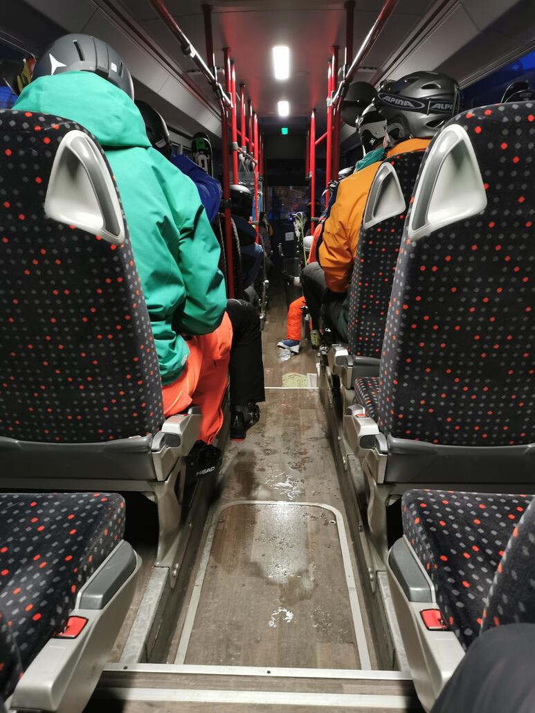 24. Den letzten Bus zurück nach Fieberbrunn. Perfekt.