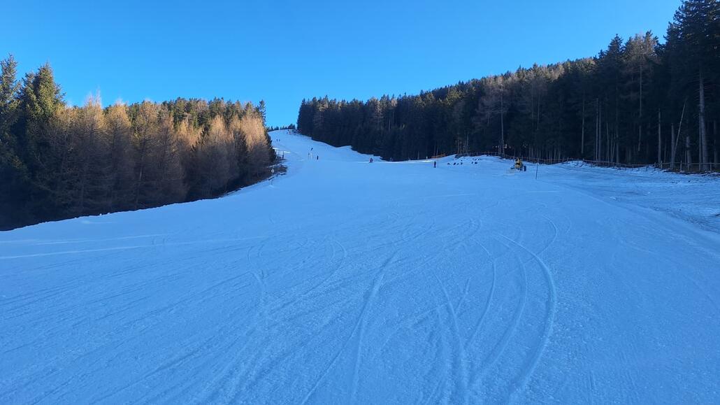 Rote unterhalb Mittelstation.jpeg