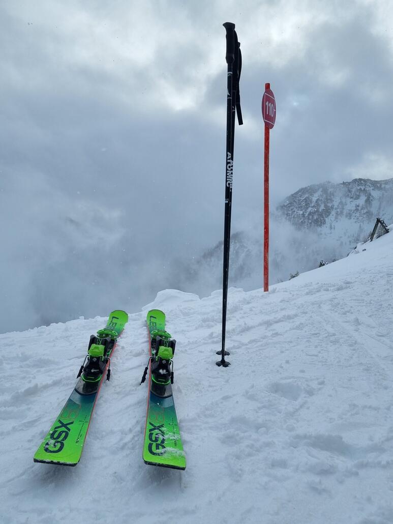 Ski frisch vom Service, es kann los gehen.