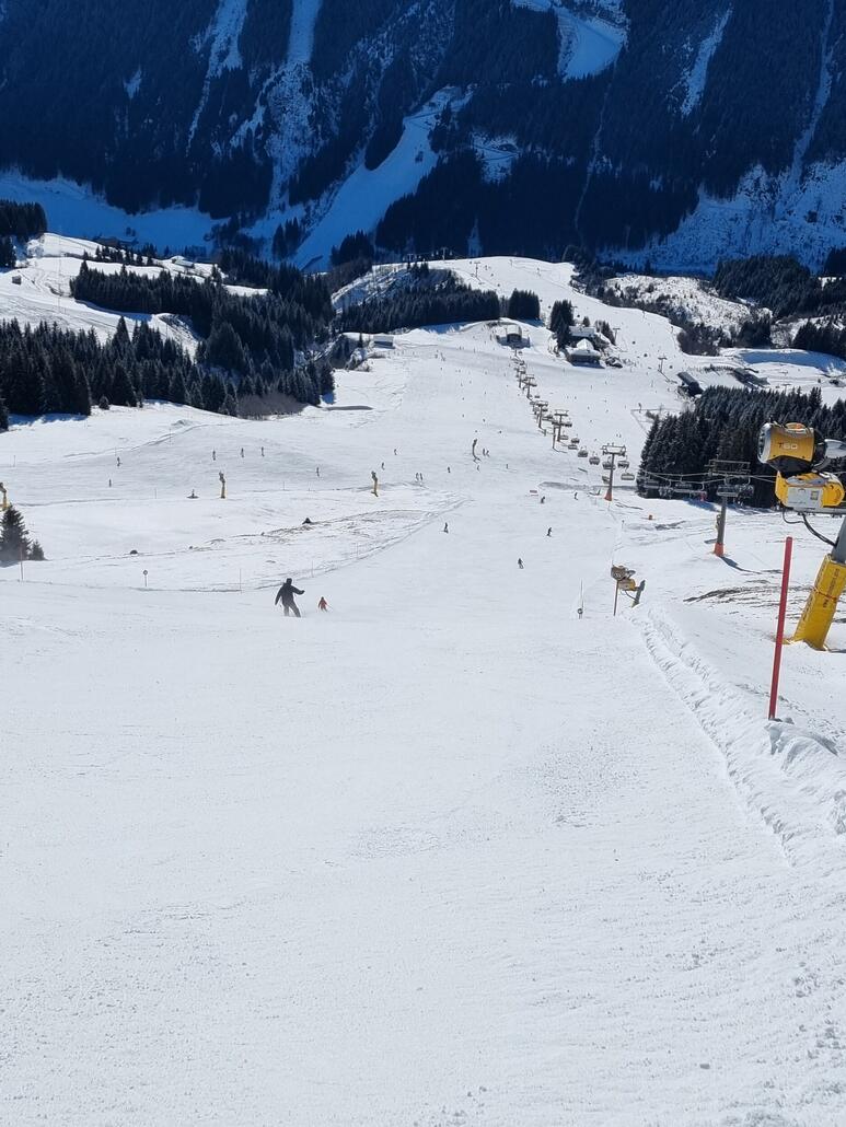 Schwarze 55 am Hochalm 6er passt auch.