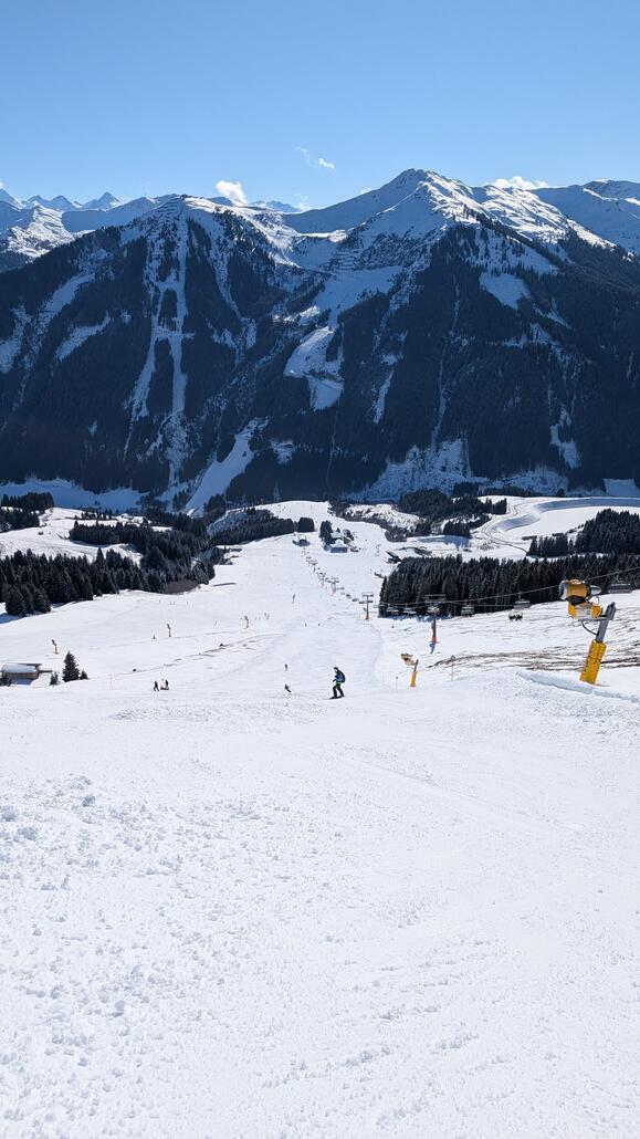 Die schwarze an der Hochalm ist gut zu fahren, da auch weniger los!