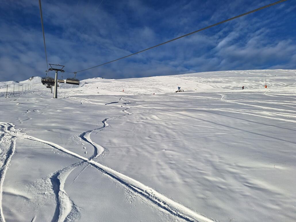 Piz Martegnas <br />Die Piste 8 ist fertig präpariert, aber noch nicht ausgesteckt.