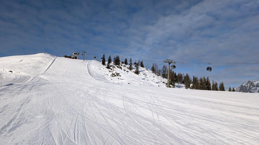 Auch eine tolle Piste in der Sonne und super präpariert an der Kings Cab Gondelbahn, aber etwas flach, perfekt für Anfänger sicher