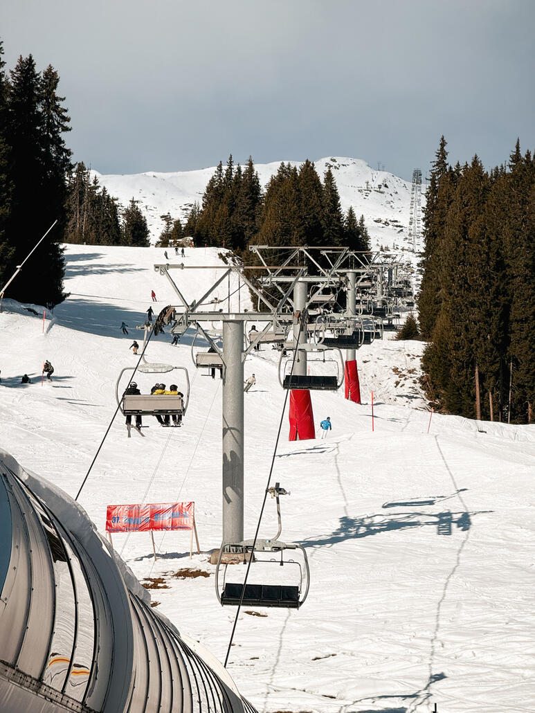 Dann fahren wir nach Curnius.