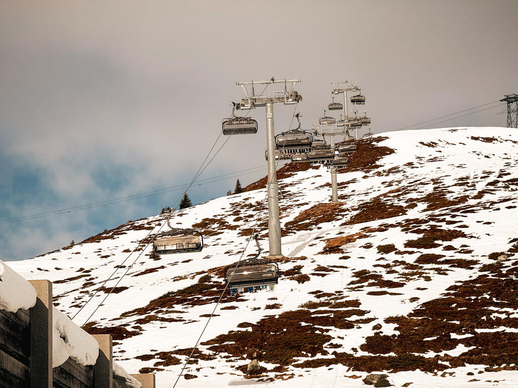 IMG_1624.JPG (1.29 MiB) 744 mal betrachtet Darauf folgt Alp Dado. Man sieht wie wenig Schnee liegt.