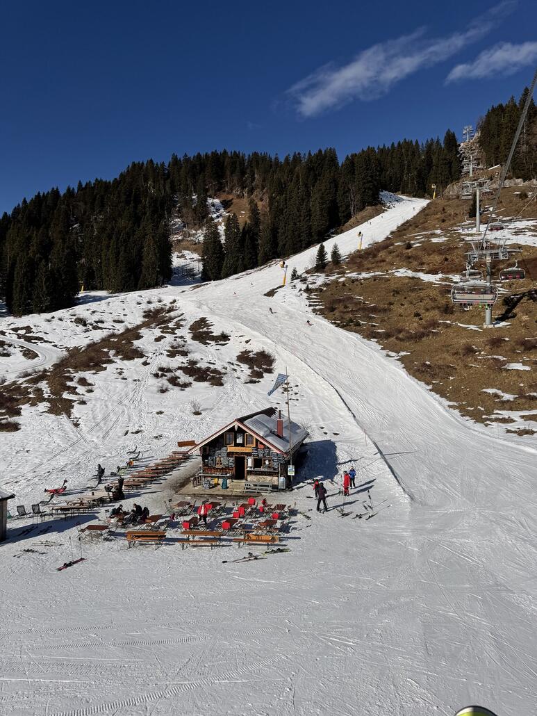 Das Gebiet zeichnet sich auch aus, weil es so viele urige Hütten und Almen hat